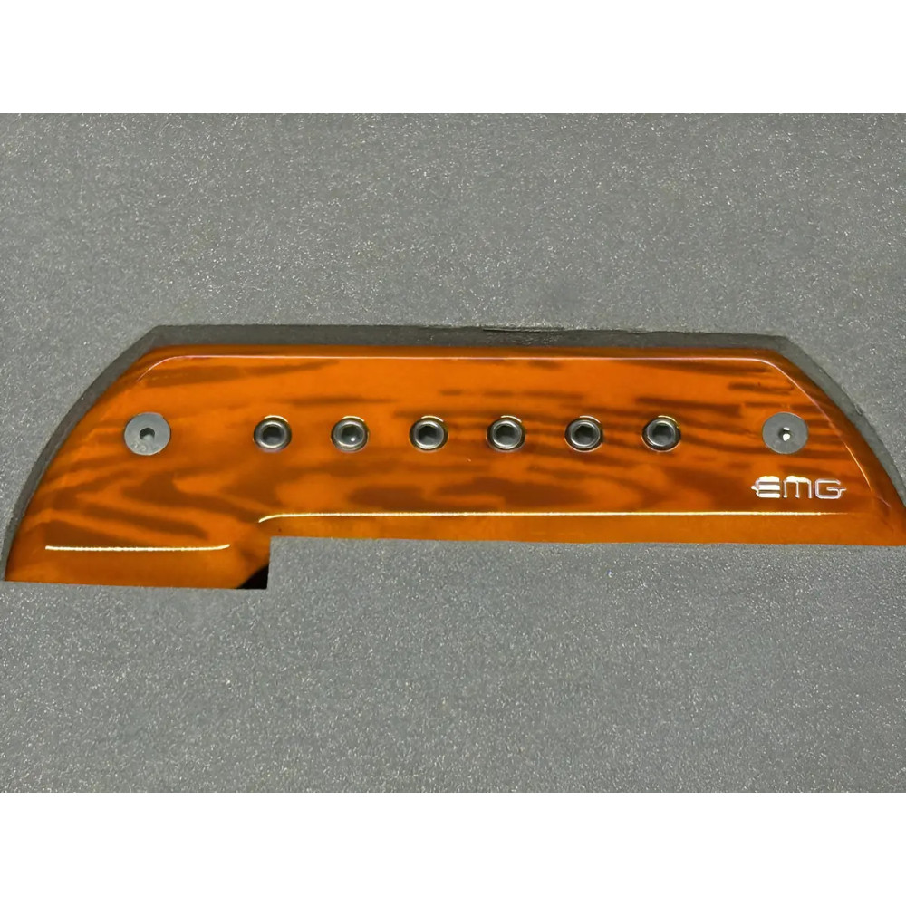 654330500763  Pastilla Para Guitarra Acústica - Bajoquinto (rojo Crom) EMG
