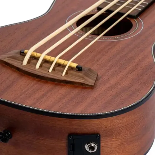 UBASSSP Ukulele bass sapele C/Funda BAMBOO